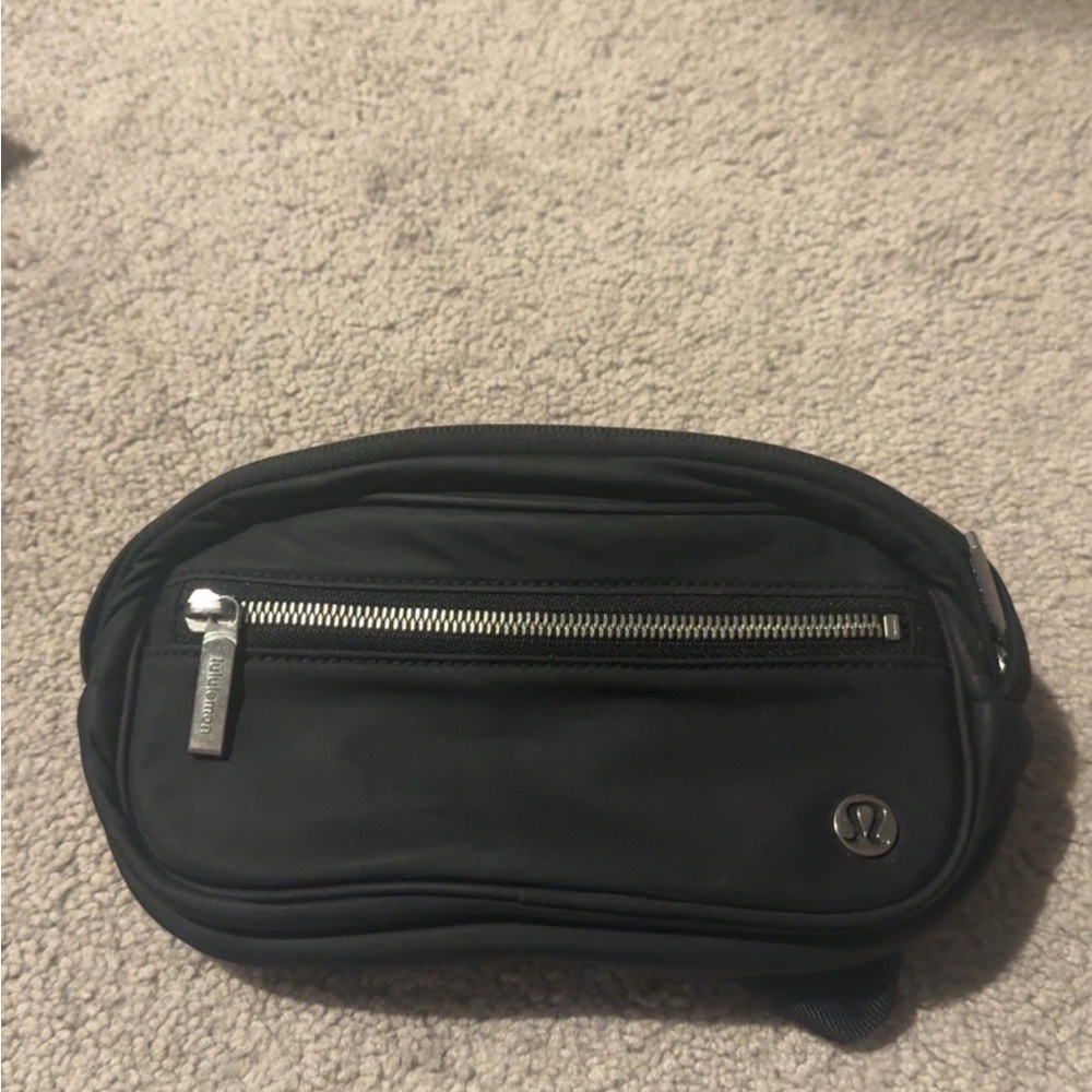 lululemon athletica Black Belt Bag wanderlust